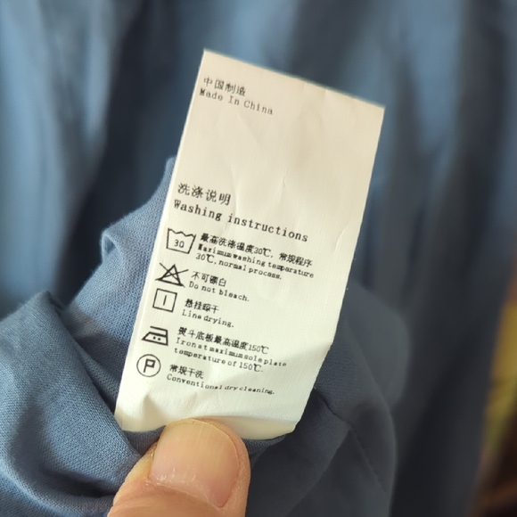 Chic Blue Midi Dress with Button Detail - Picture 10 of 12